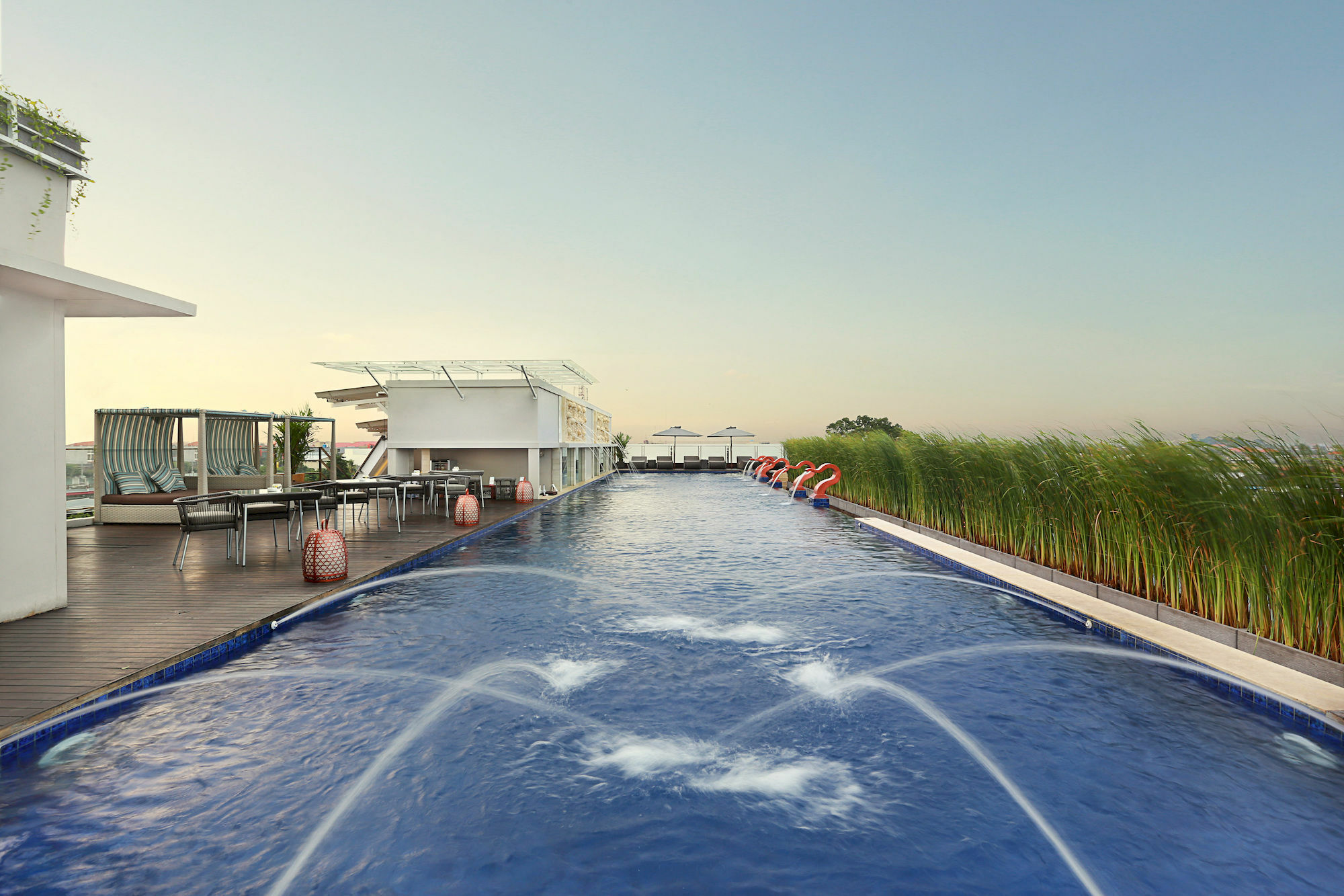 Mega Boutique Hotel Kuta  Exterior photo
